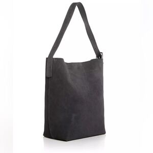 NWT Madewell Essential Bucket Tote - Charcoal Suede